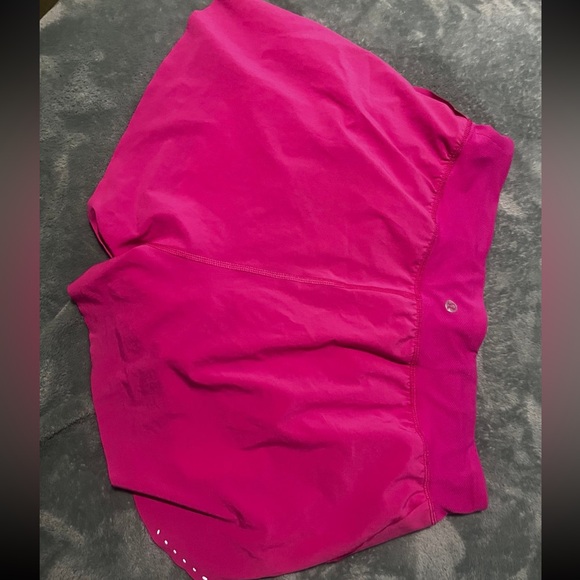 These are lululemon shorts , - Picture 1 of 2